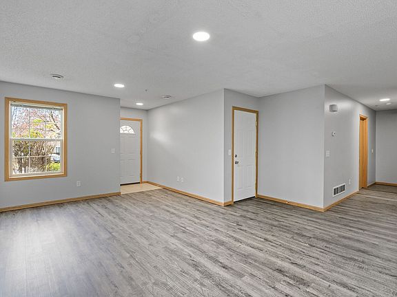 2nd image of 11433 Town Center Dr NE
