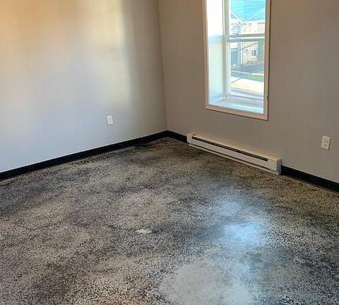 5th image of 144 Wood St #3B
