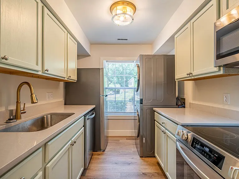 105 Stowe Pl #A — Photo 14