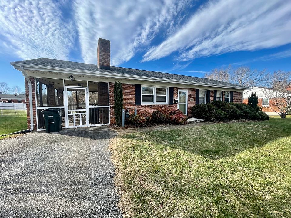 1st image of 727 Sandusky Dr