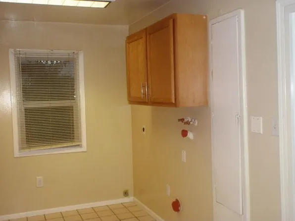 5275 Pacific Ave, Long Beach, CA 90805