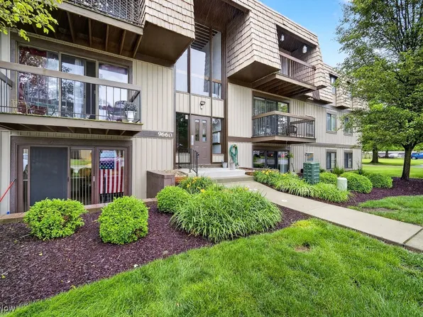 9660 Cove Dr Unit F20, North Royalton, OH 44133