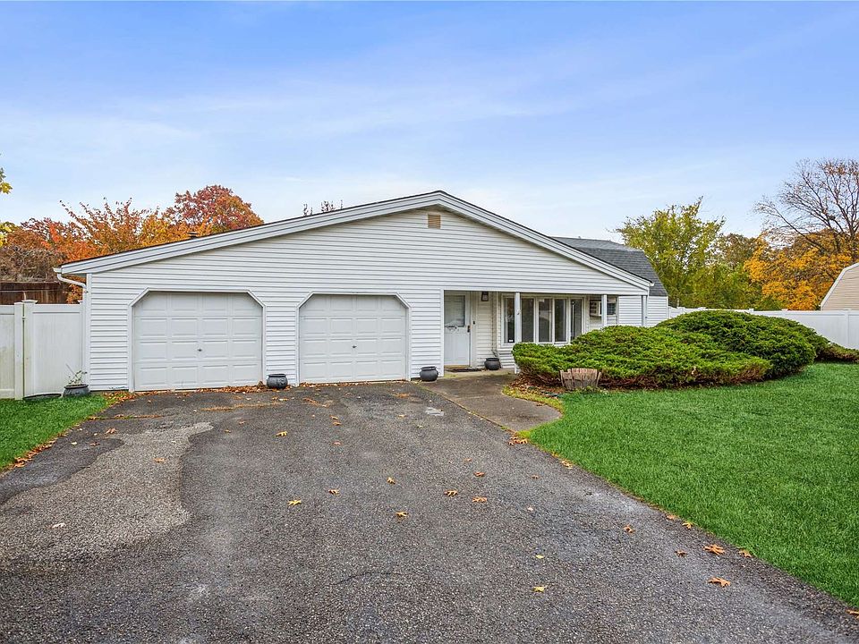 1st image of 1 Honeysuckle Ln