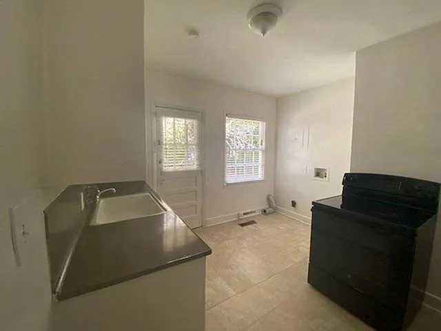 Heathermoor Apartments — Photo 15
