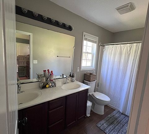 4th image of 104 Hawsboro Ct