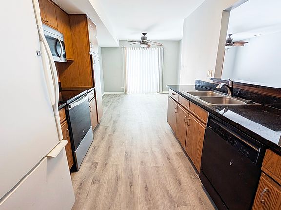 4th image of 2716 Yorkshire Ct