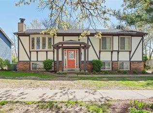 1114 Windyoak Dr, Ballwin, MO