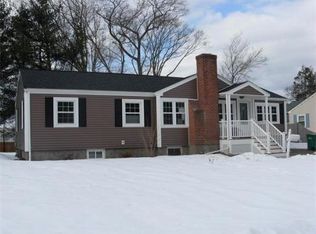 18 Brierwood Ln, Norwood, MA 02062