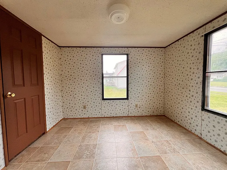 234 N Williamson Rd — Photo 10