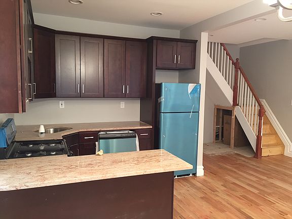4th image of 176-00 Sayres Ave