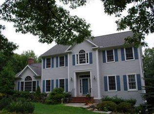 22 Pine Tree Hill Rd, Newtown, CT 06470