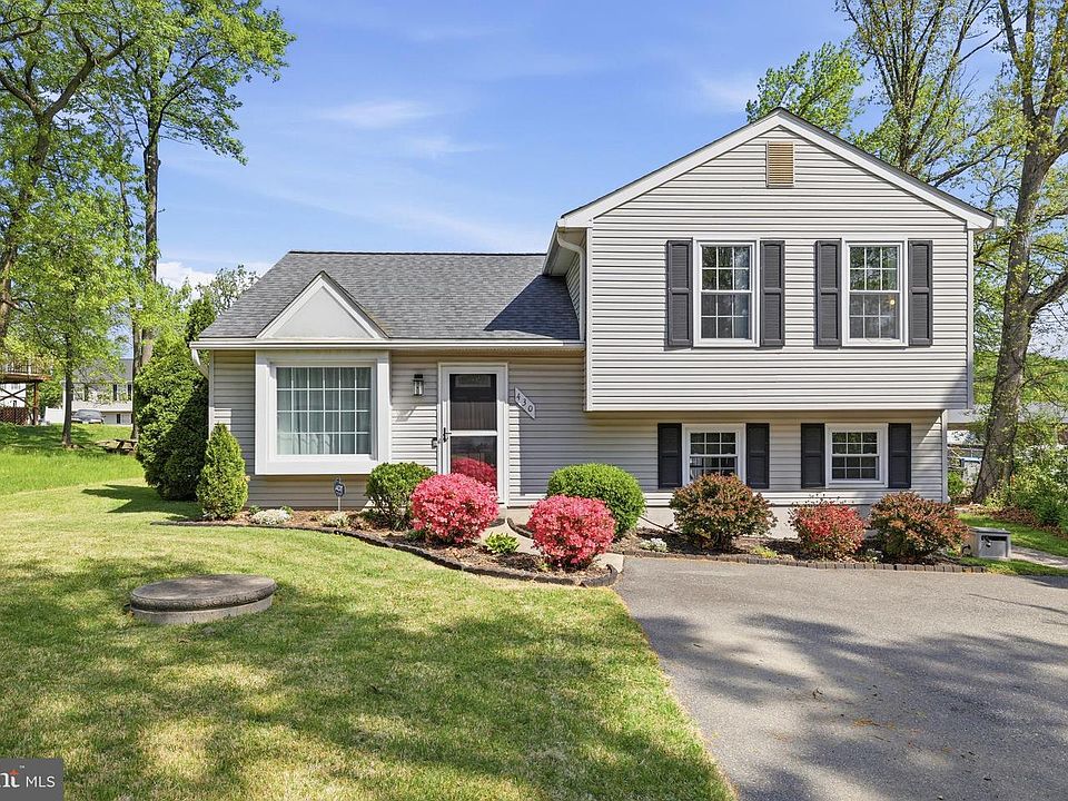 1st image of 430 Azalea Pl