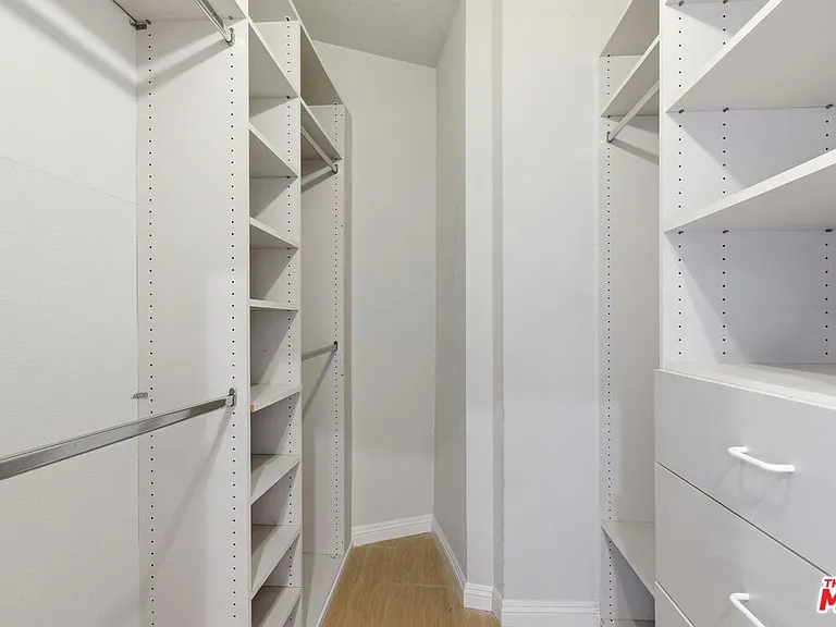 10650 Kinnard Ave #104 — Photo 5