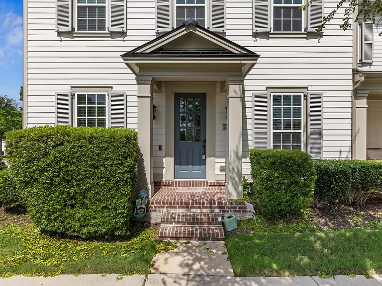 Welcome to 8405 Canal Street