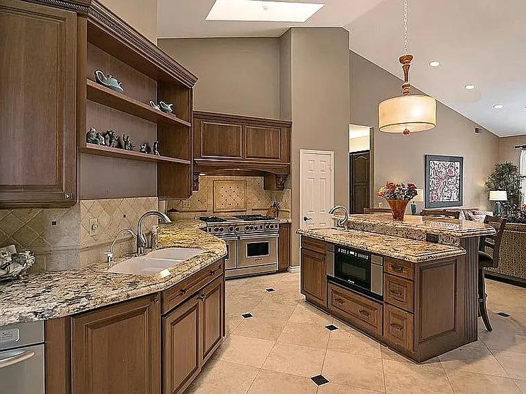 14212 Sandhill Rd — Photo 7