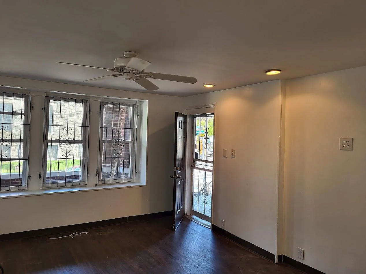 2 bed, 960 sqft, $1,250 — Photo 3
