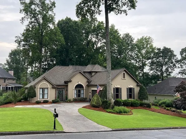 5403 Amity Dr, Powder Springs, GA 30127
