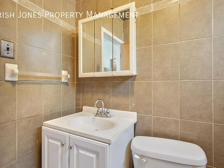 1784 William St #1 — Photo 10