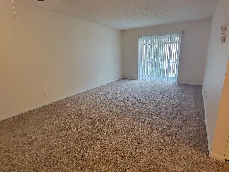 100 E Kentucky Ave #103-D — Photo 2