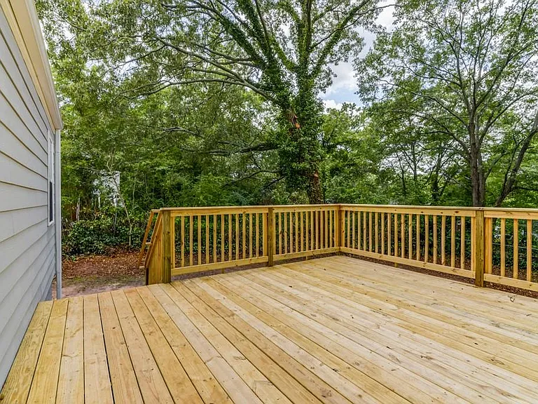 567 Ashburton Ave — Photo 16