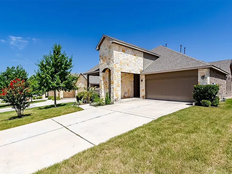 11608 Reading Ct — Photo 3