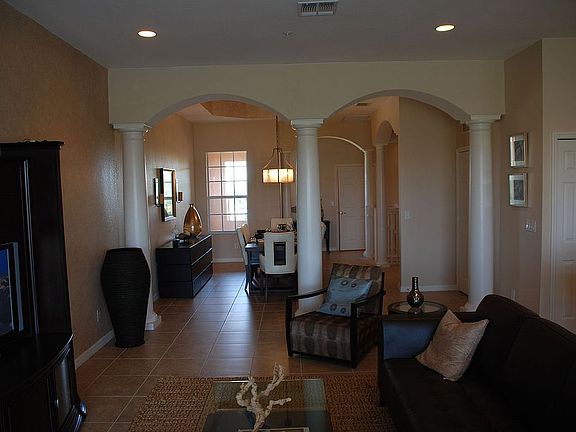 great room 15.6 x 20 10ft ceiling