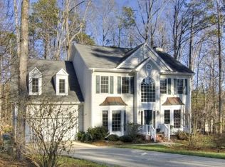106 Wyndham Dr, Chapel Hill, NC 27516