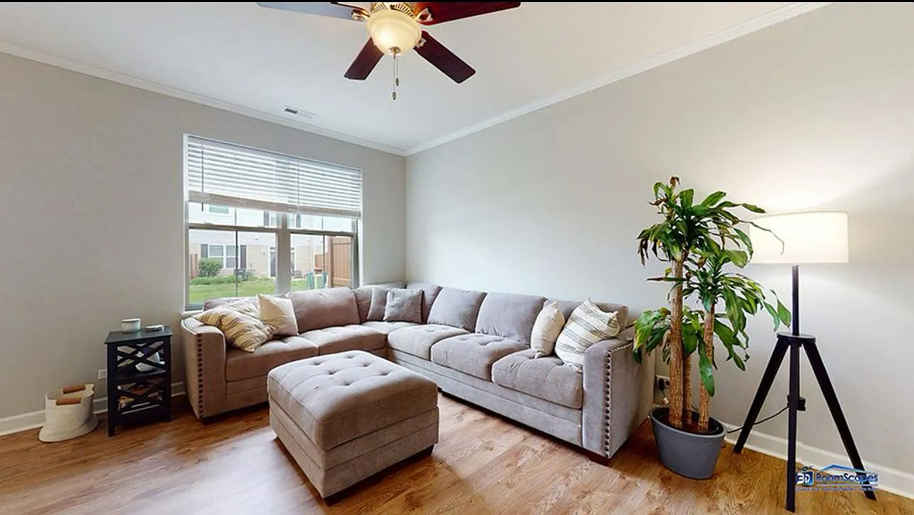 434 Azalea St — Photo 4