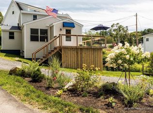 40 Howard St, Boothbay Harbor, ME 04538