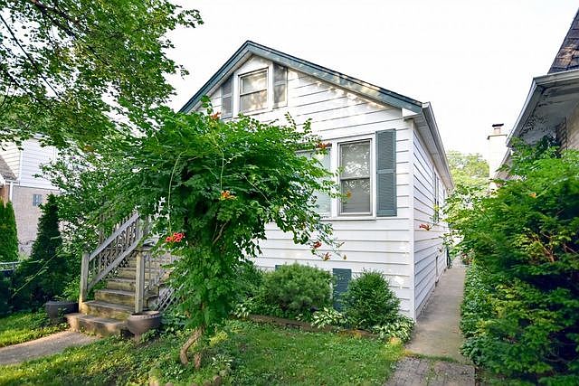 1st image of 5645 N Melvina Ave