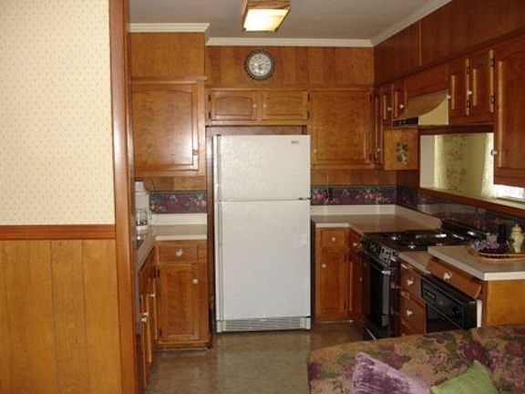 3rd image of 110 Cottage Hill Dr