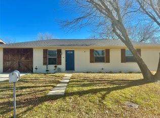 703 9th St, Nocona, TX 76255