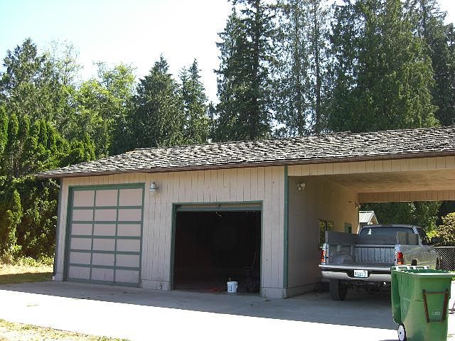 2nd image of 3123 83rd Ave NE