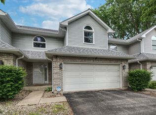2516 Tulip Ln, Crest Hill, IL 60403