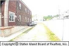 2nd image of 172 Van Duzer St