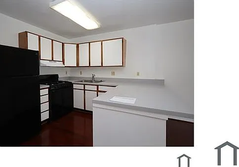1006 Hillman St — Photo 12