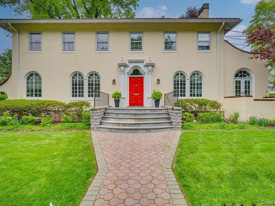 1st image of 560 Pelhamdale Avenue