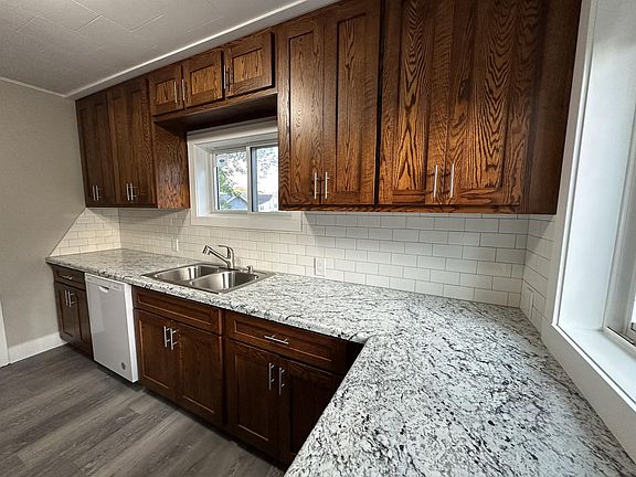 3rd image of 140 Island Ave