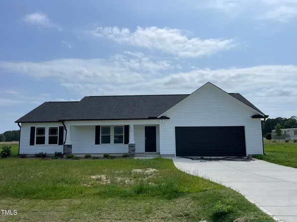 110 Coharie Dr, Lillington, NC 27546