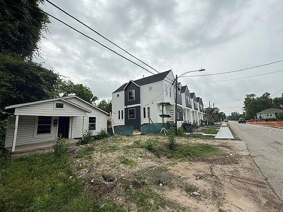 3rd image of 7014 De Priest St
