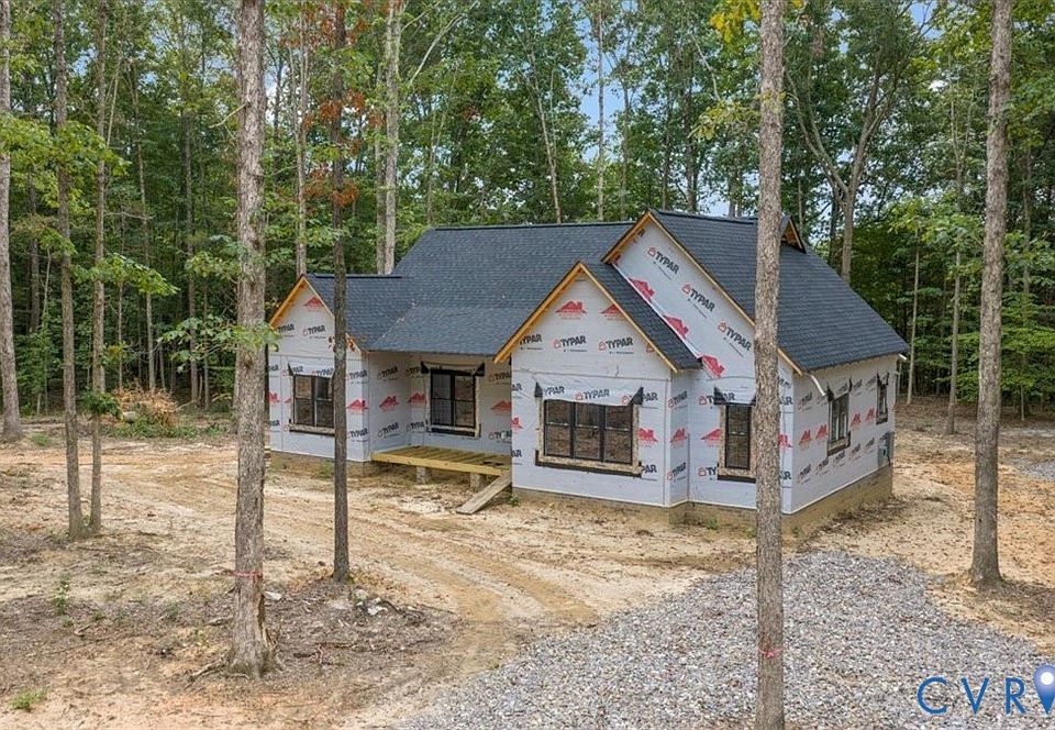1st image of 20 Holman Mill Rd