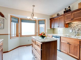 9120 Larch Ln N, Maple Grove, MN 55369