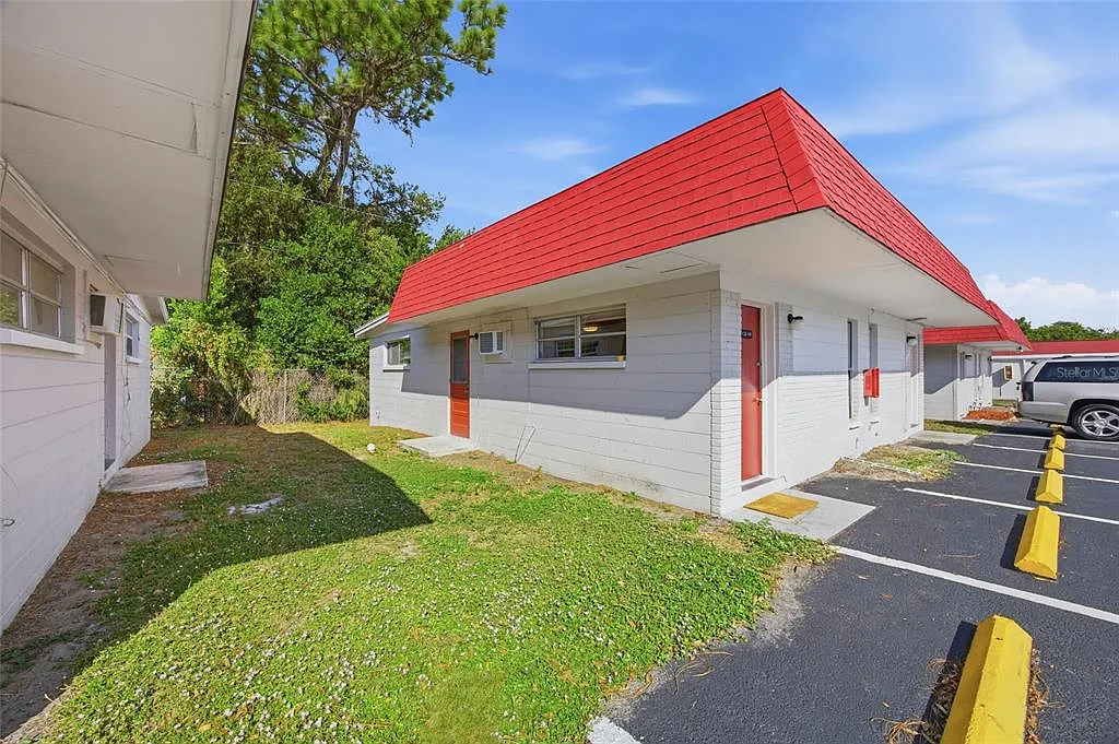 1 bed, 1.0 bath, 550 sqft, $1,100 — Photo 1