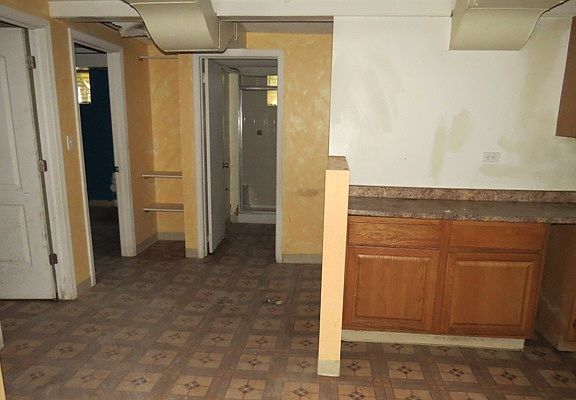 4th image of 421 Nippersink Ave