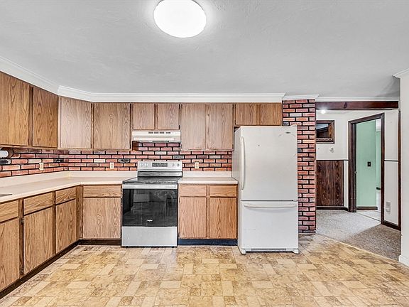 4th image of 178 Falcon Dr
