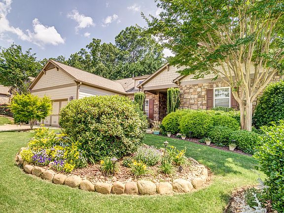 3rd image of 457 Larkspur Dr