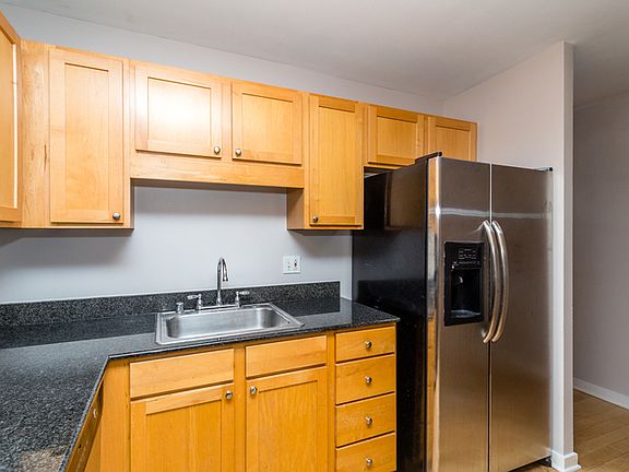 4th image of 211 E Ohio St APT 1718