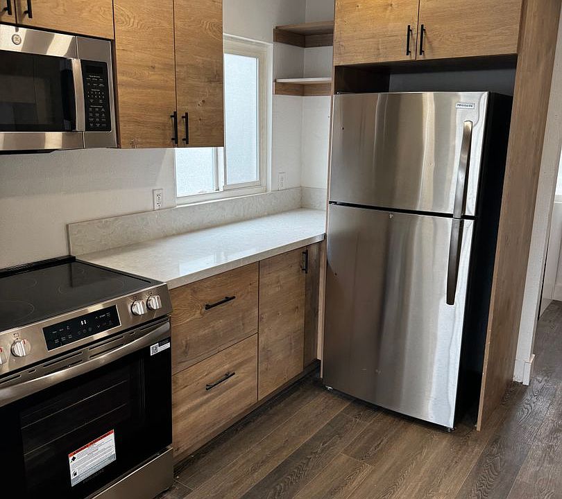 1st image of 4112 46th St