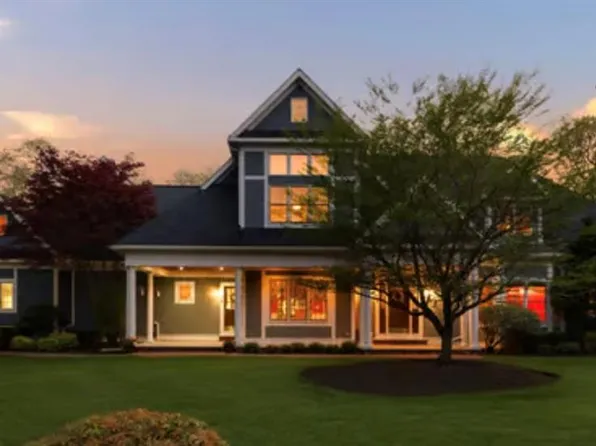 34 Stone Ridge Rd, North Attleboro, MA 02760