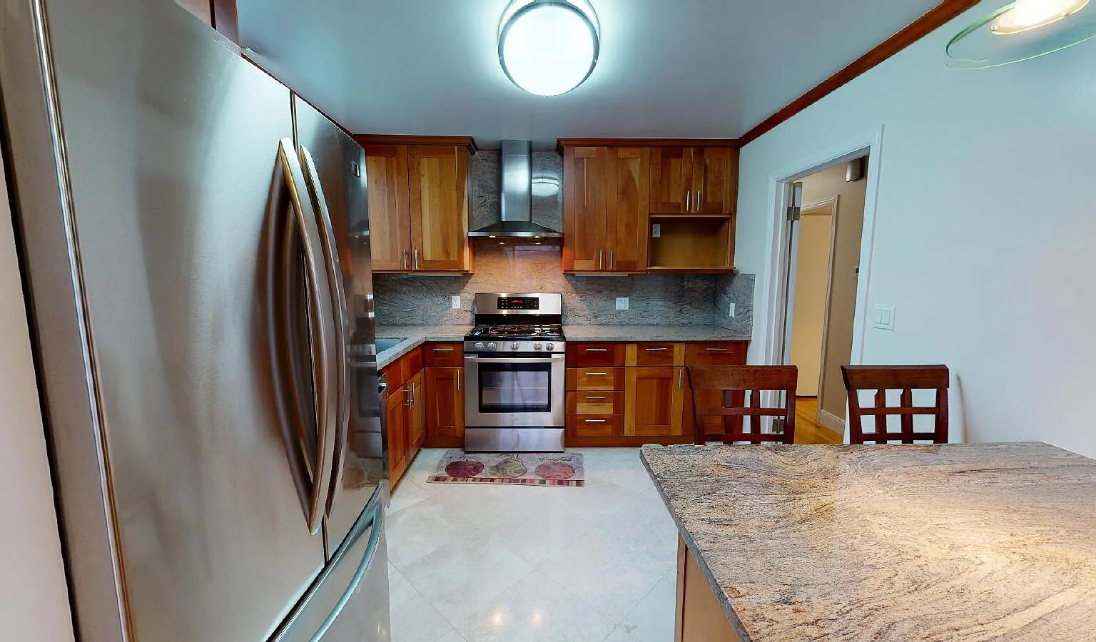 5 bed, 2.5 bath, 1930 sqft, $5,750 — Photo 4